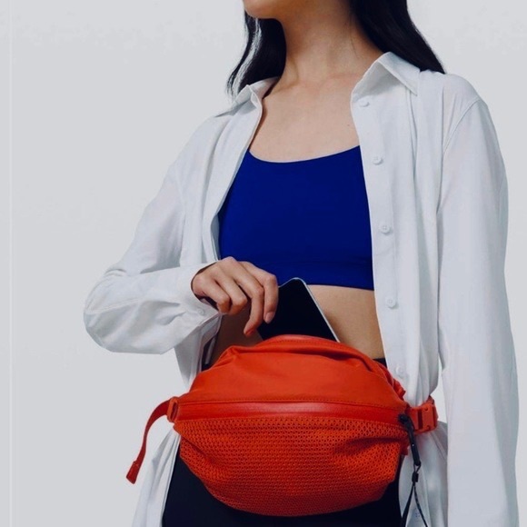 Lululemon All Hours Belt Bag - Picture 2 of 7